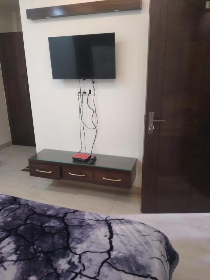 Hotel Uday Raj By Wb Inn Agra  Exterior photo